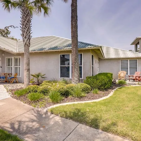Pet-Friendly Jekyll Island Abode - Walk To Beach!